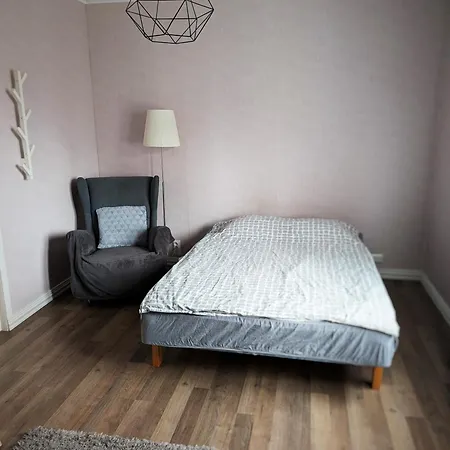 Tilava Huone Rannan Laehellae