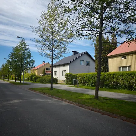 Tilava Huone Rannan Laehellae