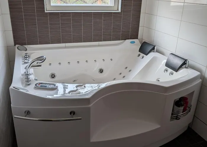 Tilava Huone Rannan Laehellae * 劳马